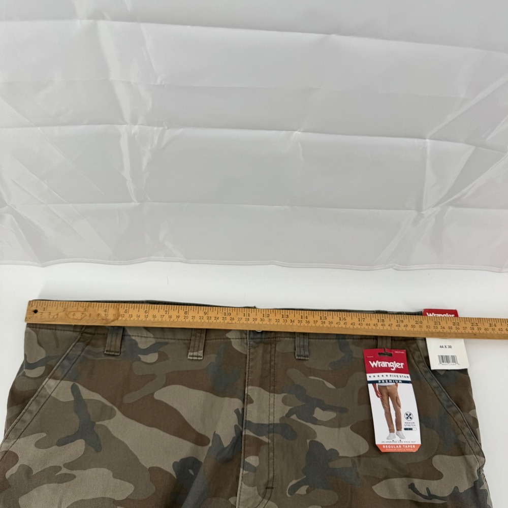 Wrangler Cargo Pants Mens 44x30 Green Camo Five Star Premium Regular Taper NWT - Picture 9 of 12